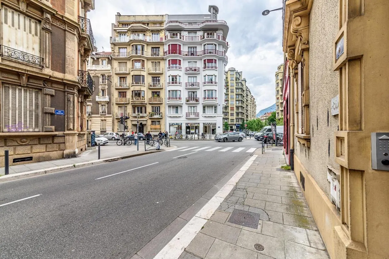 Le Marceau, T2 Tout Equipe Au Coeur De Ville Grenoble Apartment